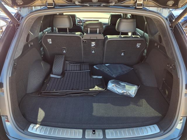Photo of 2026 Vik Black Genesis GV80