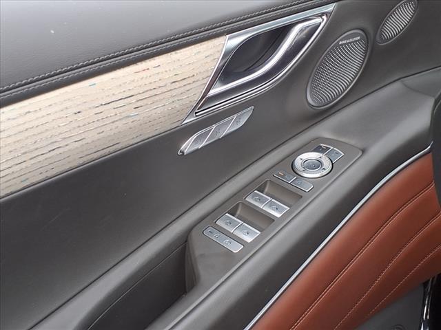 Photo of 2025 Vik Black Genesis GV80