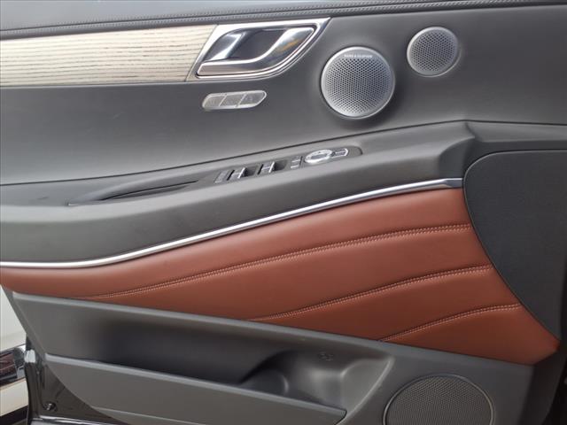 Photo of 2025 Vik Black Genesis GV80