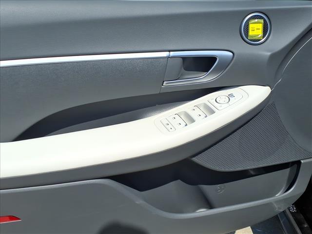 Photo of 2026 Black Hyundai SONATA