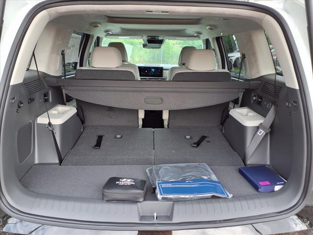 Photo of 2025 White Hyundai SANTA FE HEV
