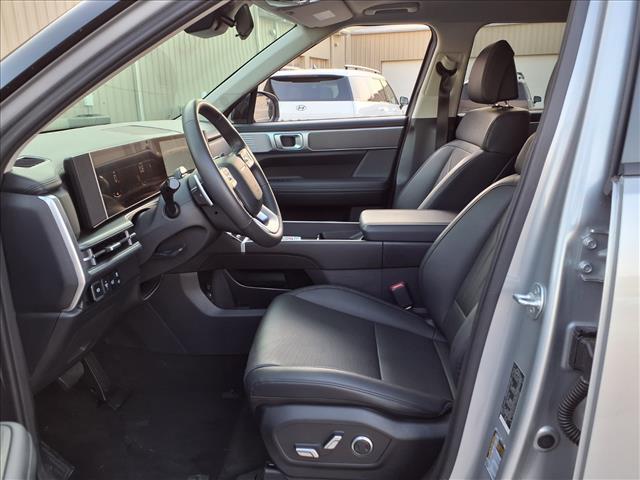 Photo of 2025 Shimmering Silver Hyundai SANTA FE