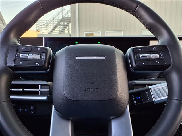 Photo of 2025 Shimmering Silver Hyundai SANTA FE