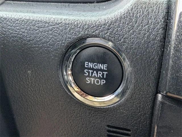 Photo of 2022 White Toyota 4Runner