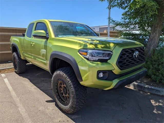 Photo of 2023 Electric Lime Metallic Toyota Tacoma