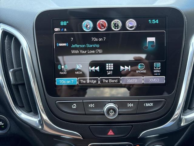 Photo of 2018 Summit White Chevrolet Equinox