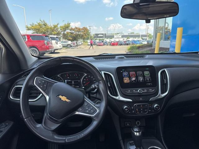 Photo of 2018 Summit White Chevrolet Equinox