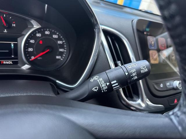 Photo of 2018 Summit White Chevrolet Equinox