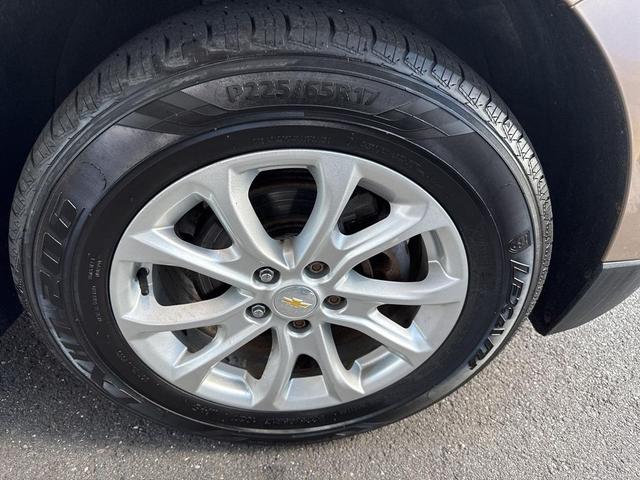 Photo of 2019 Sandy Ridge Metallic Chevrolet Equinox