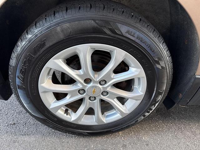 Photo of 2019 Sandy Ridge Metallic Chevrolet Equinox