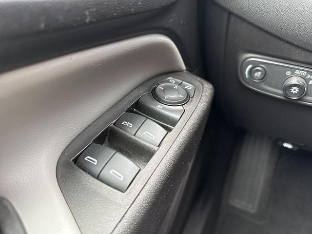 Photo of 2024 Summit White Chevrolet Equinox
