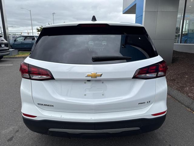 Photo of 2024 Summit White Chevrolet Equinox
