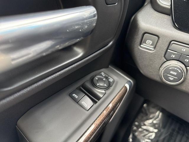 Photo of 2025 Summit White Chevrolet Silverado 2500