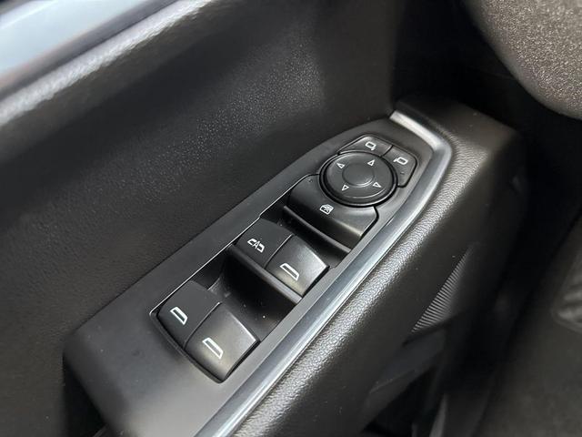 Photo of 2022 Black Chevrolet Silverado 1500