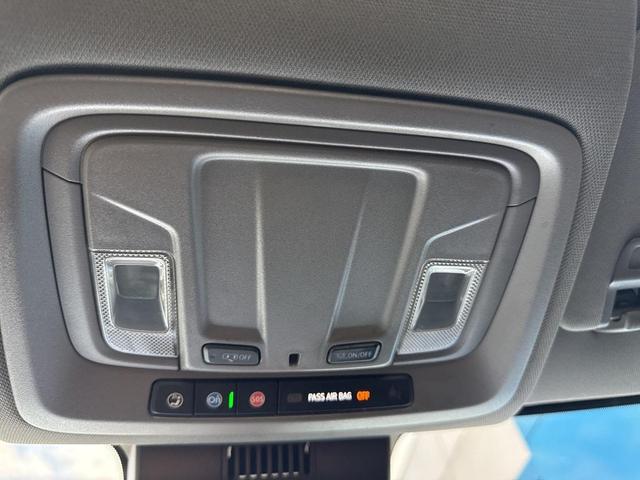Photo of 2022 Black Chevrolet Silverado 1500