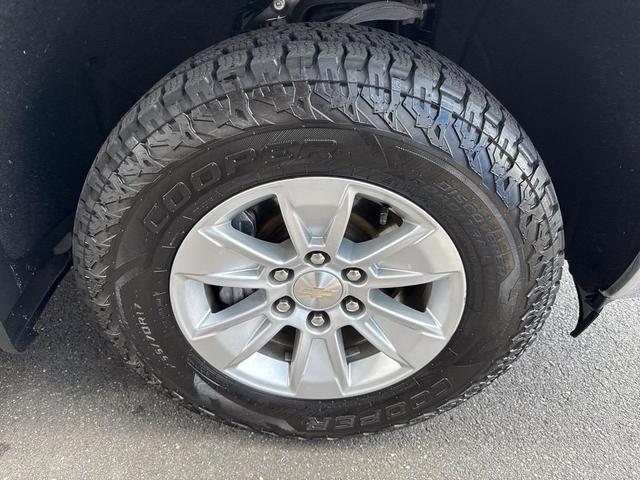 Photo of 2022 Black Chevrolet Silverado 1500