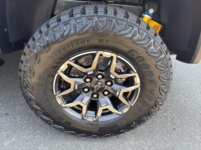 Photo of 2025 Reef Blue Metallic Chevrolet Colorado