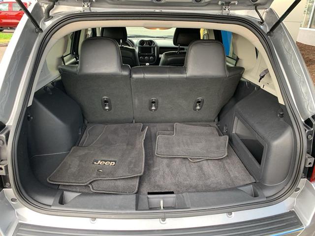 Photo of 2016 Billet Silver Metallic Clearcoat Jeep Compass