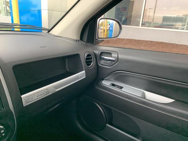 Photo of 2016 Billet Silver Metallic Clearcoat Jeep Compass