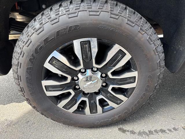 Photo of 2022 Black Chevrolet Silverado 3500