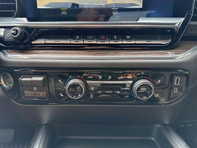 Photo of 2025 Summit White Chevrolet Silverado 2500