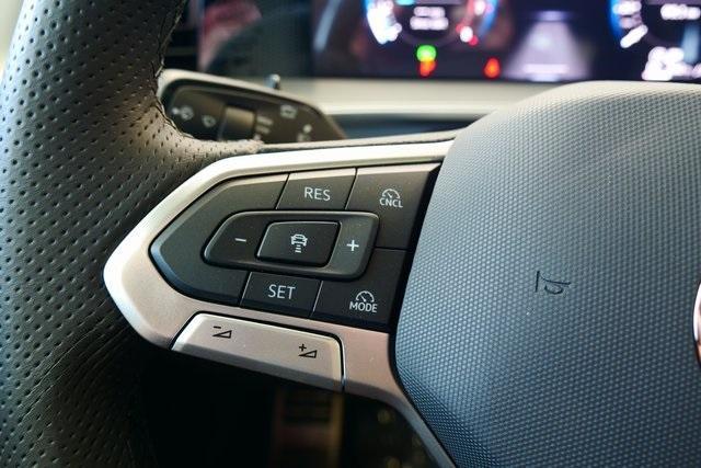 Photo of 2025 Opal White W/Black Roof Volkswagen Tiguan