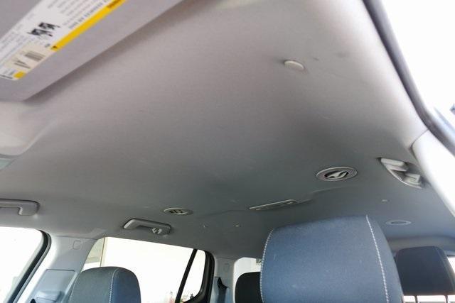 Photo of 2023 Summit White GMC Acadia
