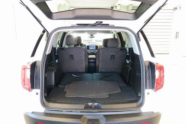 Photo of 2023 Summit White GMC Acadia