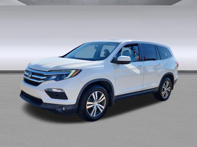 Photo of 2018 White Diamond Pearl Honda Pilot
