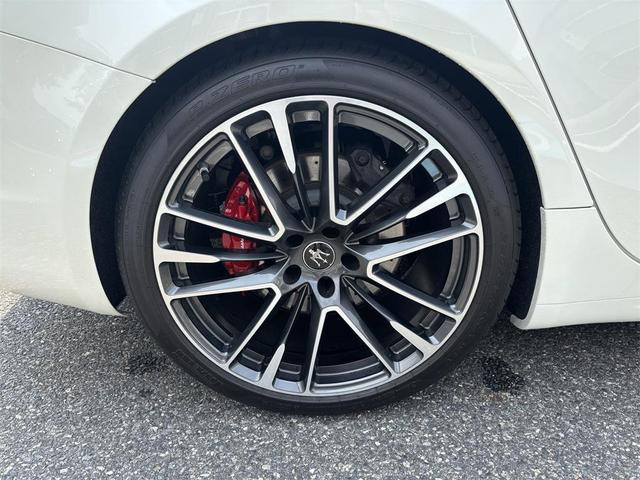 Photo of 2021 Bianco Maserati Ghibli