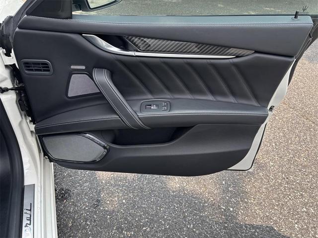Photo of 2021 Bianco Maserati Ghibli