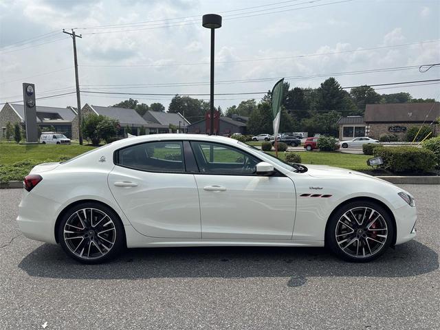 Photo of 2021 Bianco Maserati Ghibli