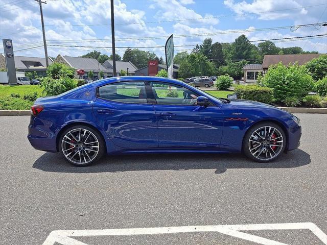 Photo of 2021 Blue Maserati Ghibli