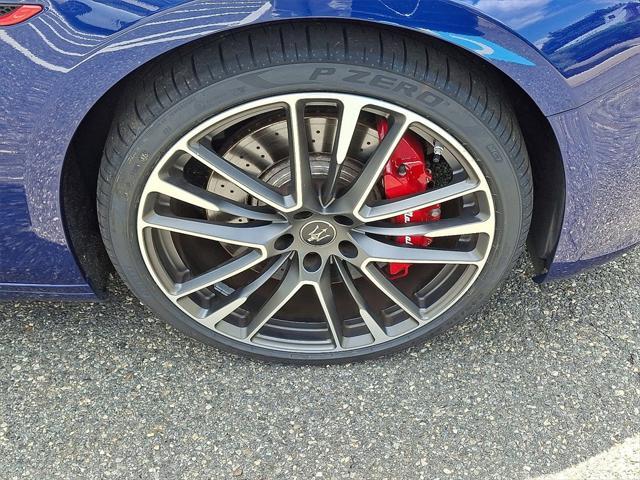 Photo of 2021 Blue Maserati Ghibli