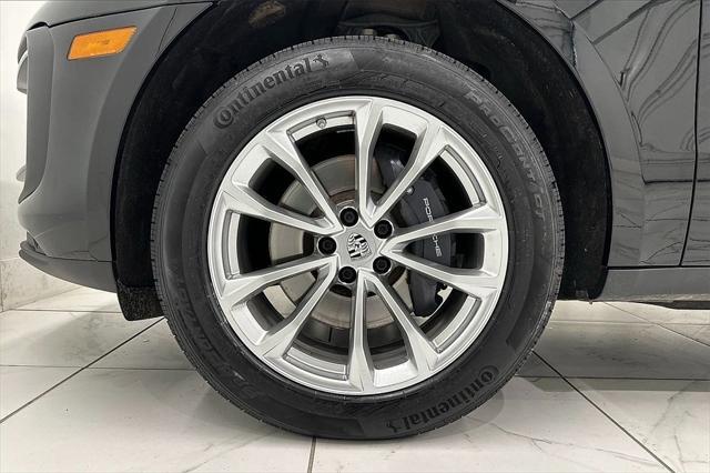 Photo of 2023 Black Porsche Macan