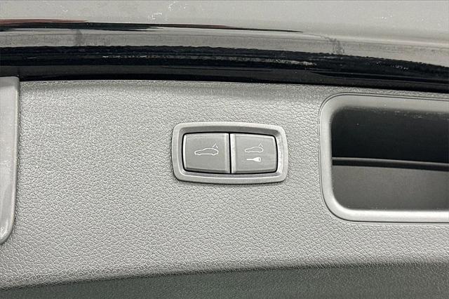 Photo of 2023 Black Porsche Macan