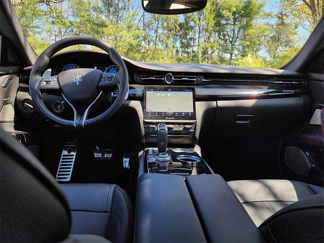 Photo of 2024 Bianco Maserati Quattroporte