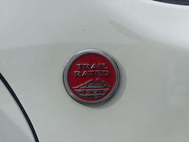 Photo of 2023 Alpine White Clearcoat Jeep Renegade
