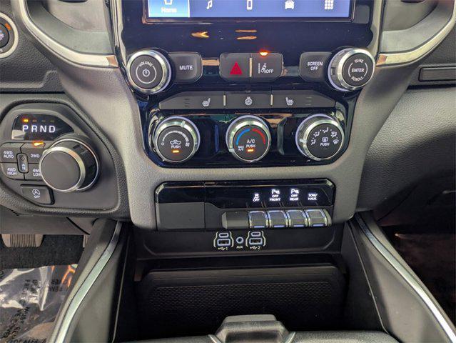 Photo of 2025 Diamond Black Crystal Pearlcoat RAM 1500