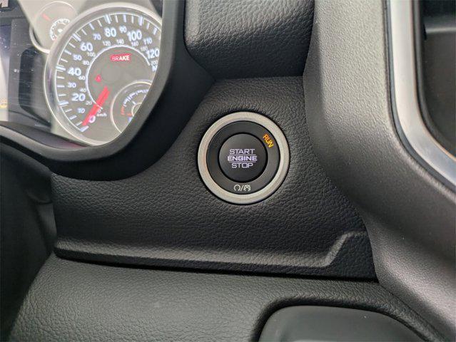 Photo of 2025 Diamond Black Crystal Pearlcoat RAM 1500