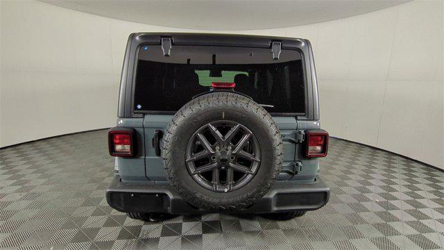 Photo of 2025 Anvil Clearcoat Jeep Wrangler