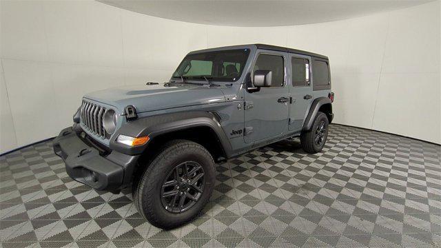 Photo of 2025 Anvil Clearcoat Jeep Wrangler
