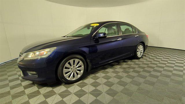Photo of 2015 Still Night Pearl Honda Accord