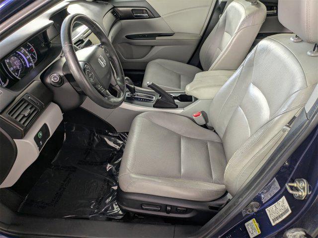 Photo of 2015 Still Night Pearl Honda Accord