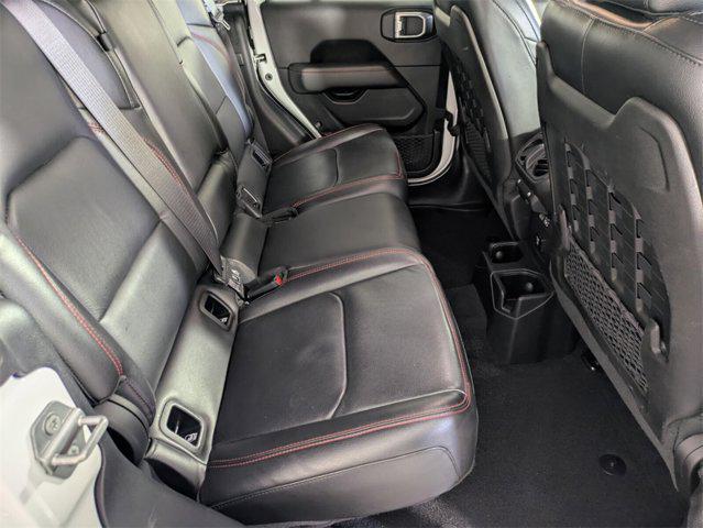 Photo of 2020 Bright White Clearcoat Jeep Gladiator