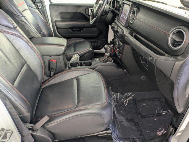 Photo of 2020 Bright White Clearcoat Jeep Gladiator