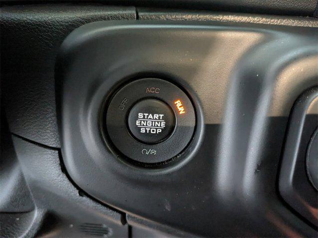 Photo of 2020 Bright White Clearcoat Jeep Gladiator