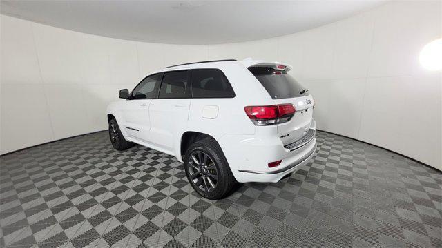Photo of 2019 Bright White Clearcoat Jeep Grand Cherokee