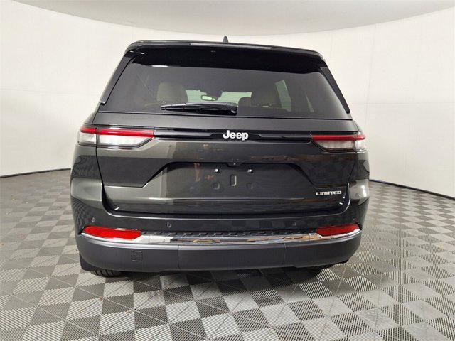 Photo of 2024 Rocky Mountain Pearlcoat Jeep Grand Cherokee