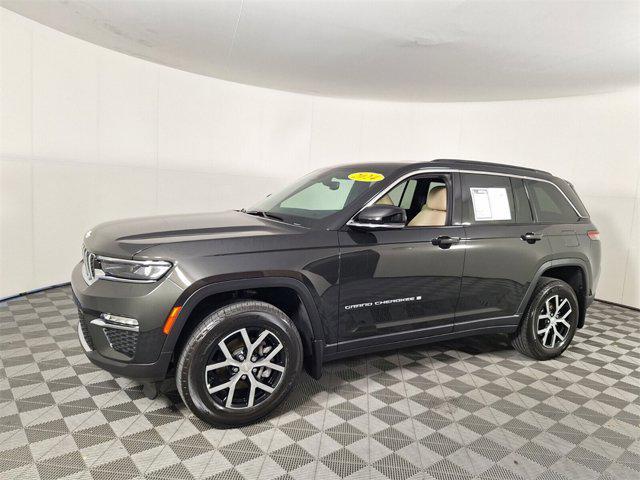 Photo of 2024 Rocky Mountain Pearlcoat Jeep Grand Cherokee